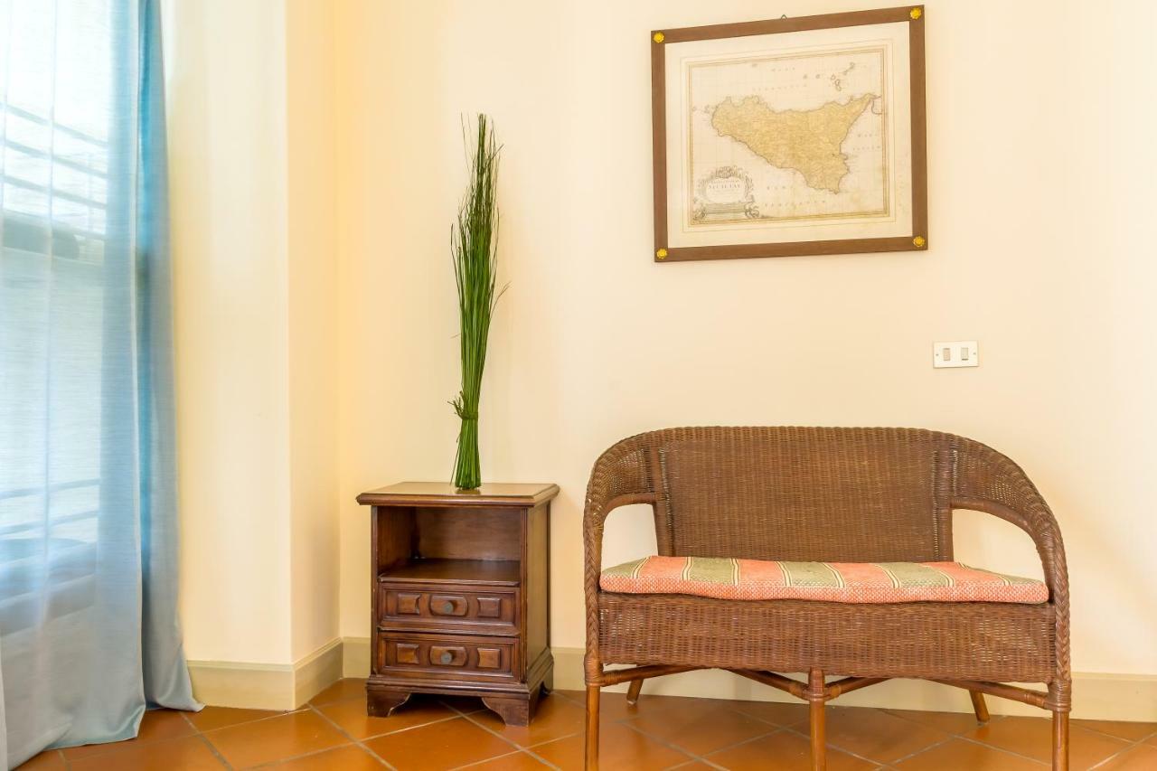 Les Suites - Apartments Riposto Ngoại thất bức ảnh